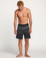 73 Pro Performance 18" Boardshorts - Black - Image 6
