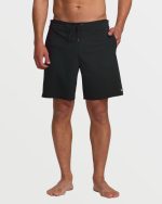 Wategos Lo Tide 19" Boardshorts - Black - Image 2