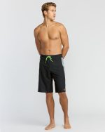 Spec 73 D Bah 2.0 Pro 20" Boardshorts - Black - Image 5