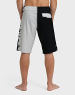 Inverted Pro 22" Boardshorts - Black/White - Image 4