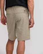 Crossfire Submersible 21" Hybrid Shorts - Khaki - Image 6