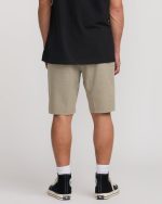 Crossfire Submersible 21" Hybrid Shorts - Khaki - Image 2