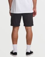 Surftrek Journey 20" Hybrid Shorts - Black - Image 2