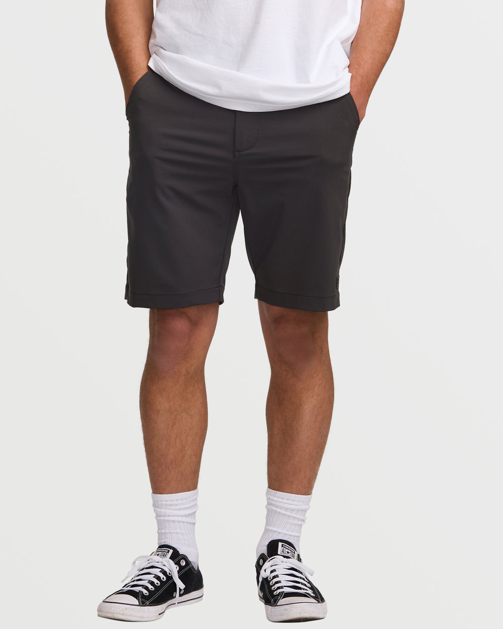 24A321501_BLK_OM-F_774cb05f-af2a-43a0-a2b4-a5023704f5b9.jpg Surftrek Journey 20" Hybrid Shorts - Black - Image 1