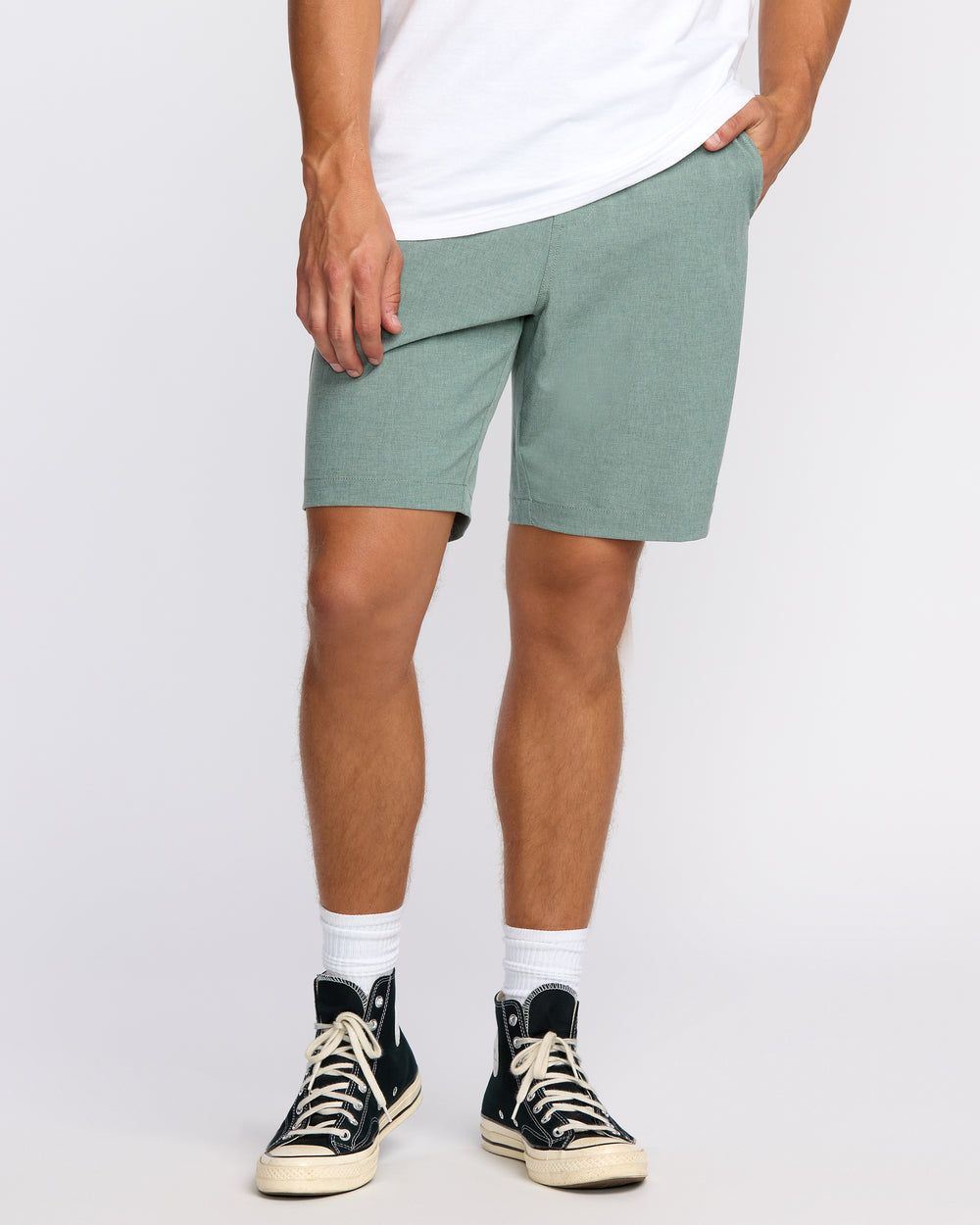 24A321506_GAH_OM-F.jpg Crossfire Submersible 19" Hybrid Shorts - Green Ash - Image 1