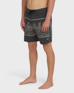 73 Pro 18" Boardshorts - Black - Image 3