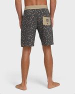Sundays Lo Tide 18" Boardshorts - Black - Image 2