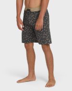 Sundays Lo Tide 18" Boardshorts - Black - Image 3