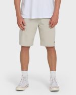 Crossfire Submersible 21" Hybrid Shorts - Oatmeal