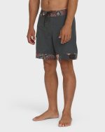 Glide Garage Pro 18" Boardshorts - Black - Image 3