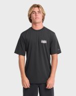 Rift UPF 50 Short Sleeve Surf Tee - Black - Image 2