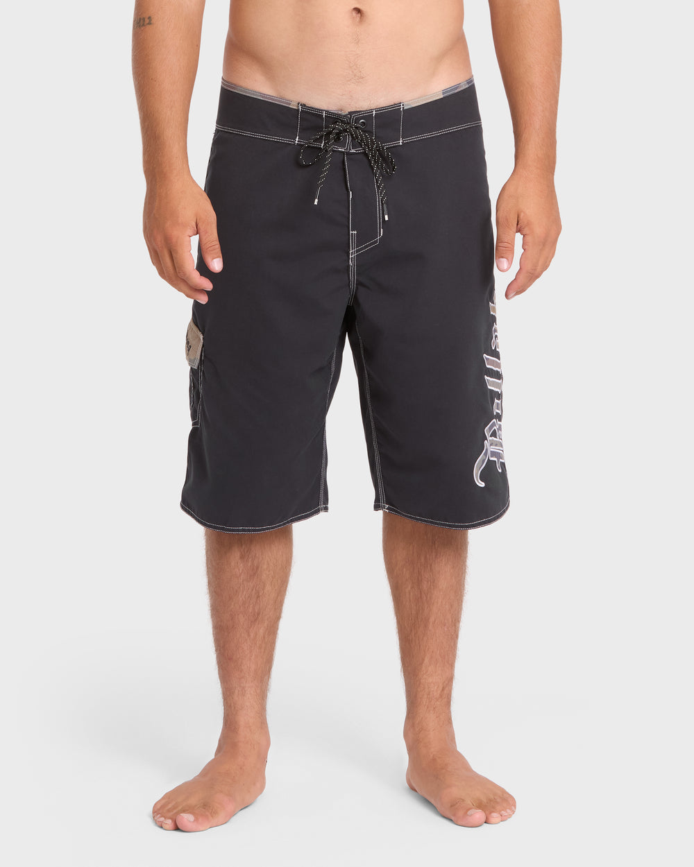 BL001308M_BLK_OM-F.jpg Temple Pro 22" Boardshorts - Black - Image 1